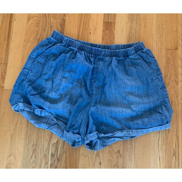 Caslon Denim Chambray Pull-on Shorts - Picture 8 of 8